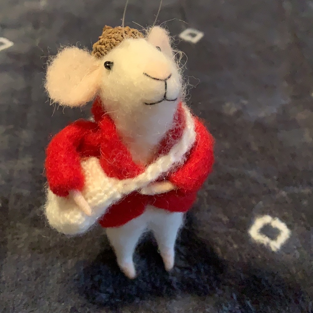 Mouse w/ Acorn Hat Ornament (Needle-felt)
